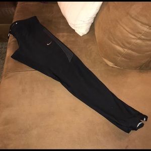 Nike dry fit black leggings size medium